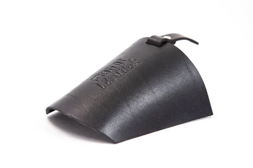 Kožený napínák do bot