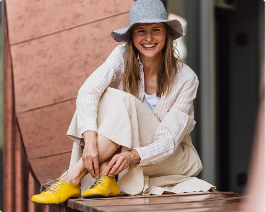 Hand dyed vegetable tanned leather