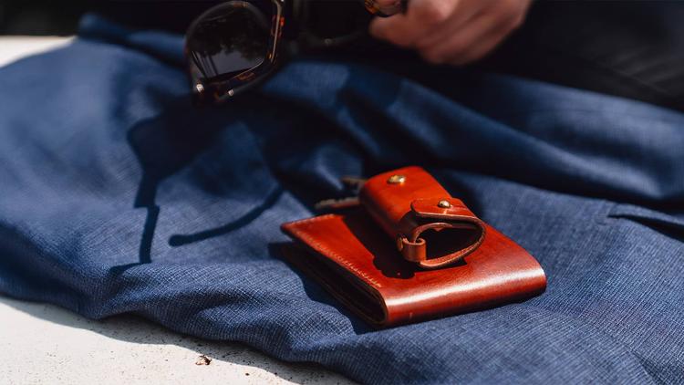 Handcrafted leather accessories – perfect in every detail.